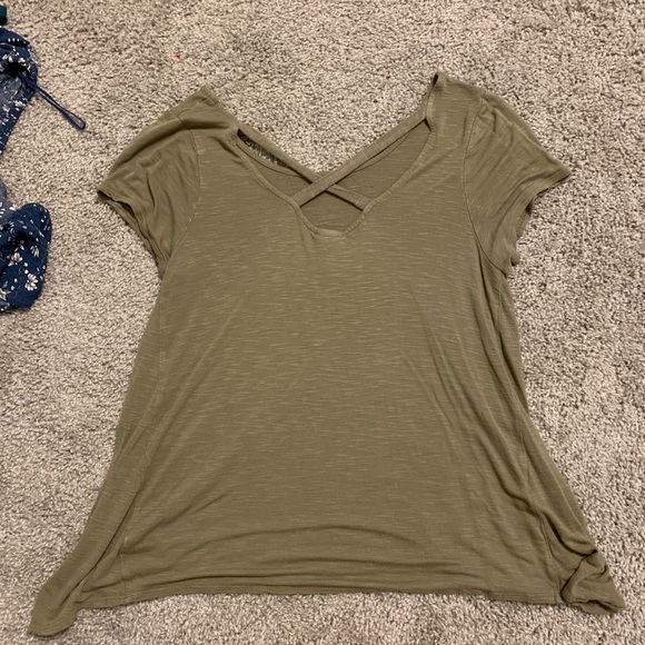 Cross front shirt - Picture 2 of 5